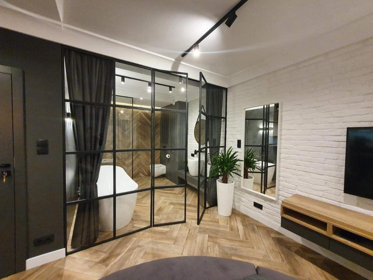 Flaming Apartment *